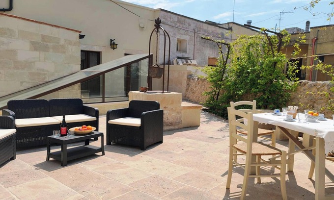 Martano Apartment | Corte San Giorgio Boutique apt with airco, Martano, Italy