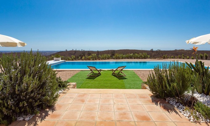 Lagos Apartment | Corte Velada Guest House - Room 3 by LovelyStay