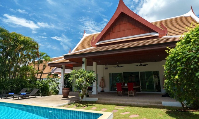 Ban Saiyuan Villa | Corton Thai ornament villa 2BR