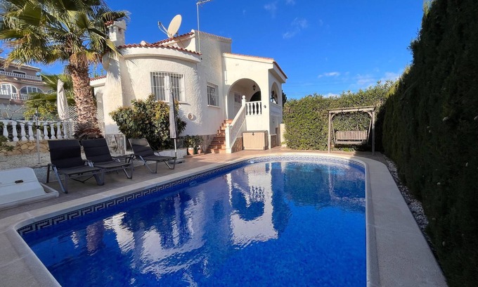 Rojales House | Costa Blanca Poolside Bliss