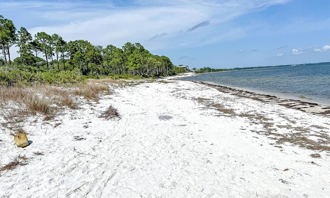 Panacea House | Costal Dreams 3BR/2.5BA located in Summer Camp