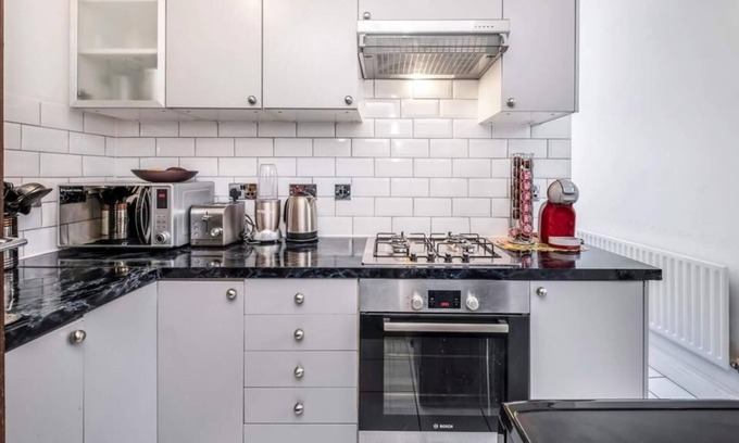 Plaistow South Apartment | Cosy 2 Bedroom Apartment in East London