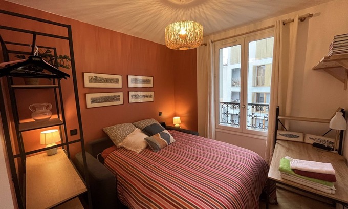 Quartier de la Folie-Mericourt Apartment | Cosy 2-bedrooms Well Furnished Flat in Center of Paris, Canal Saintmartin