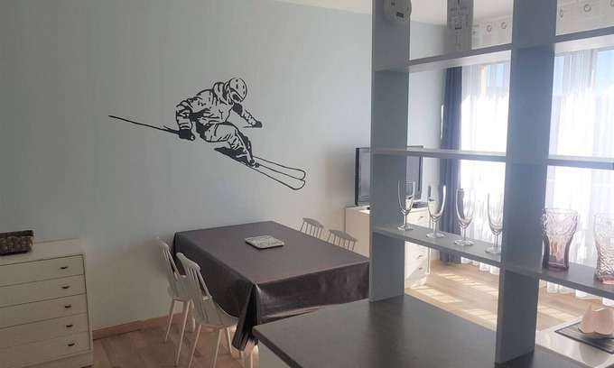 Pyrenees 2000 Apartment | Cosy 2-Room Apartment with Parking, Private Ski Locker, and Modern Amenities in Bolquère