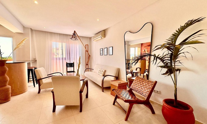 Semlalia Apartment | Cosy 2BR Central Guéliz Piscine + FIBRE/Parking