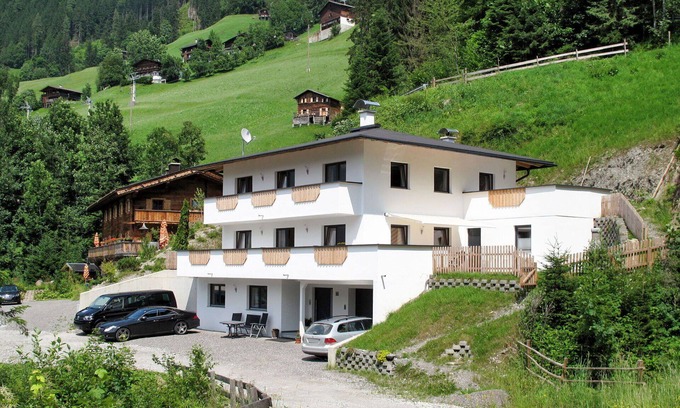 Ramsau im Zillertal Apartment | Cosy apartment for 14 guests with WIFI, TV and terrace