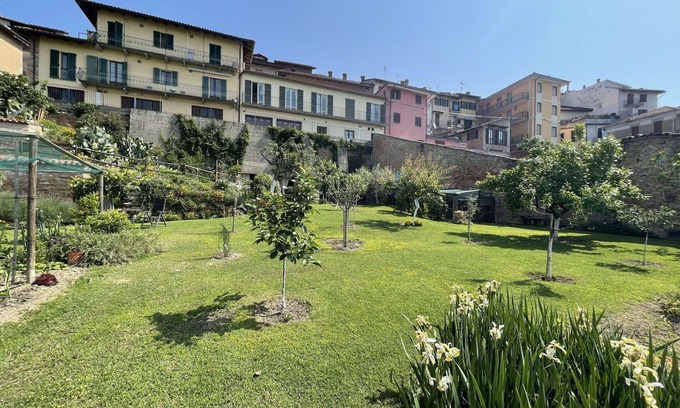 Montechiaro dʼAsti Apartment | Cosy apartment for 2 guests with A/C, WIFI, TV, patio and pets allowed