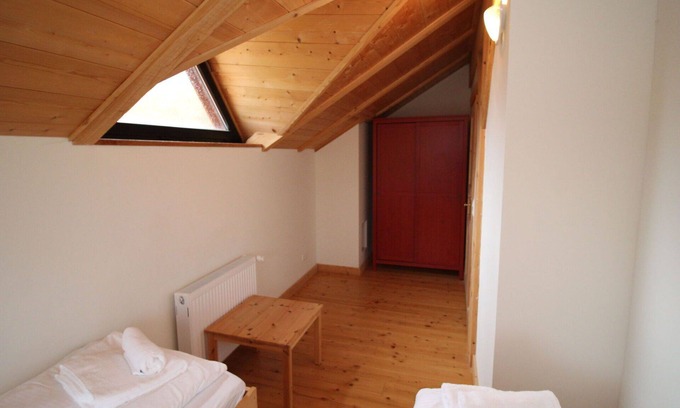 Muhldorf Apartment | Cosy apartment for 9 people with WIFI and TV