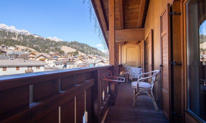 Soraga Apartment | Cosy apartment for 23 people with WIFI, TV and balcony