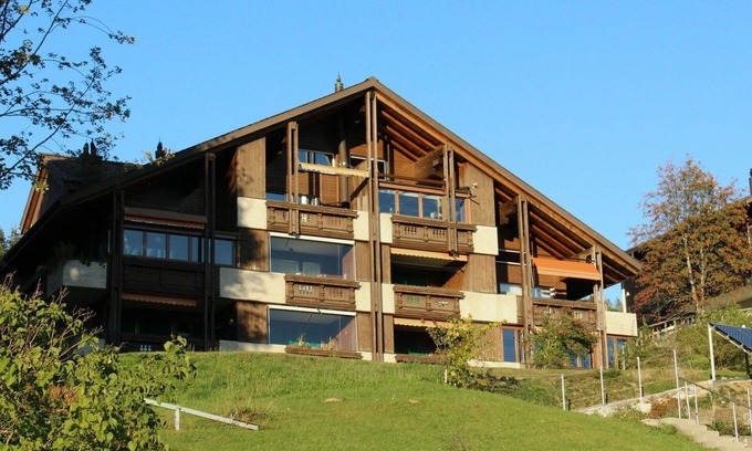 Beatenberg Apartment | Cosy apartment for 4 guests with WIFI, TV, balcony and panoramic view