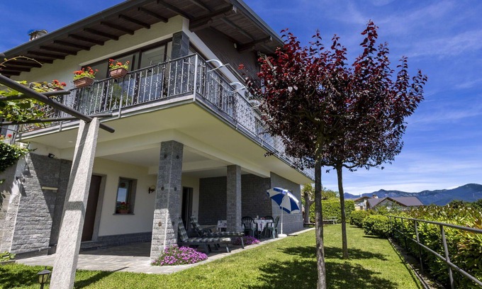 Trarego Viggiona Apartment | Cosy apartment for 4 people with WIFI, TV, patio and pets allowed