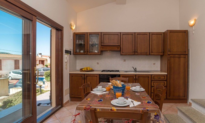 Porto Pollo Apartment | Cosy apartment for 4 people with WIFI, TV, terrace and pets allowed