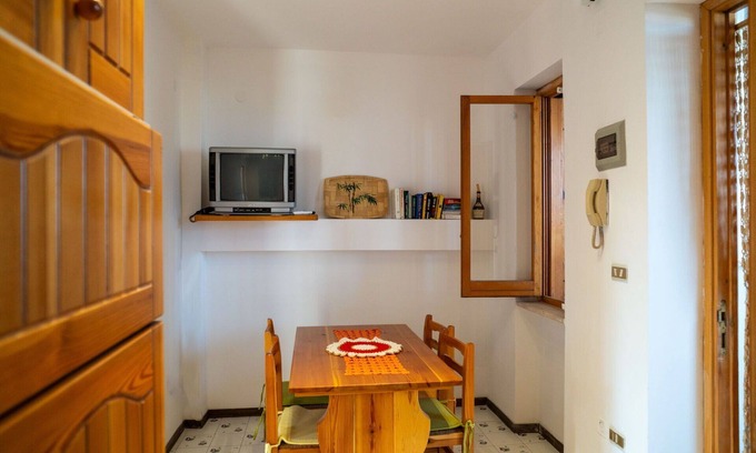 Marina di Vasto Apartment | Cosy apartment for 4 people with TV, terrace and pets allowed