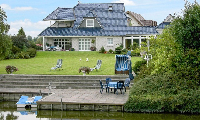 Wangerland Apartment | Cosy apartment for 4 people with WIFI, TV and patio