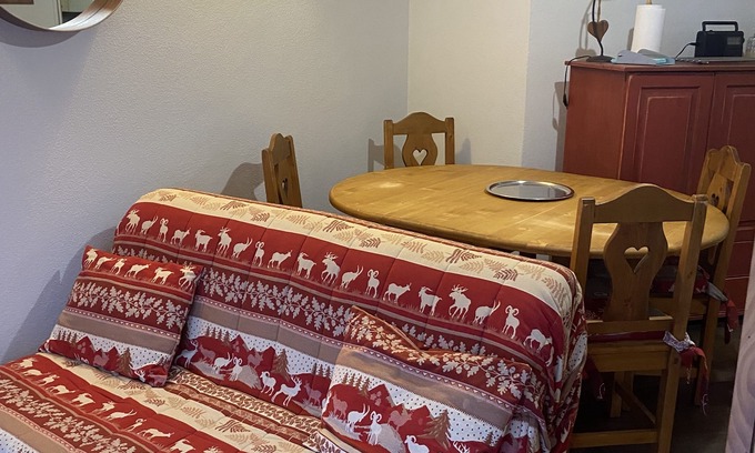 Brides-les-Bains Apartment | Cosy apartment with garage opposite the thermal baths