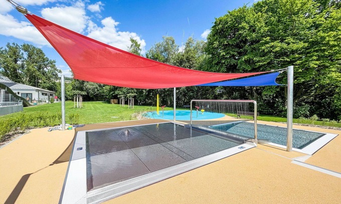Beilngries House | Cosy apartment in villa for 4 guests with WIFI, TV, pets allowed and parking