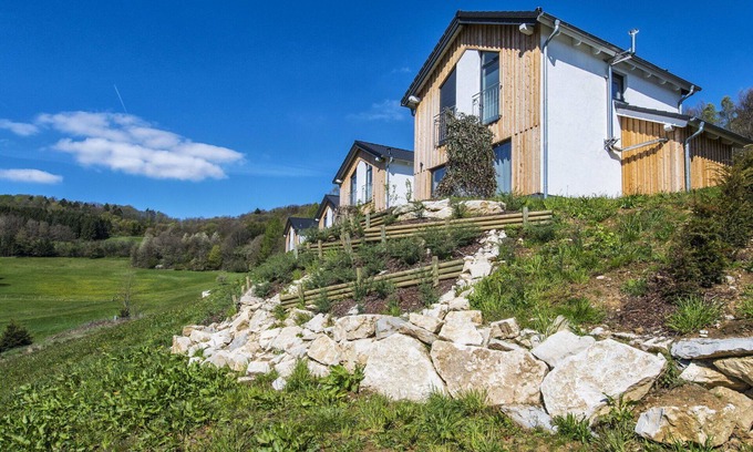 Mistelgau House | Cosy apartment in villa for 6 people with WIFI, TV, terrace and pets allowed