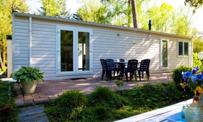 Noordoostelijk van Schaarsbergen House | Cosy apartment in villa for 4 people with pool, WIFI, TV and terrace