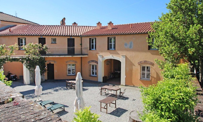 Santo Stefano del Ponte Villa | Cosy apartment in villa for 6 people with WIFI, TV and panoramic view