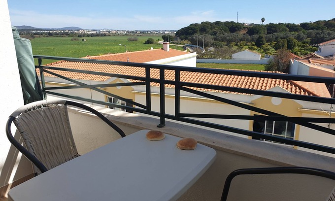 Alfa-Mar Apartment | Cosy Apartment T1 at Falesia Beach Albufeira with a swimming pool