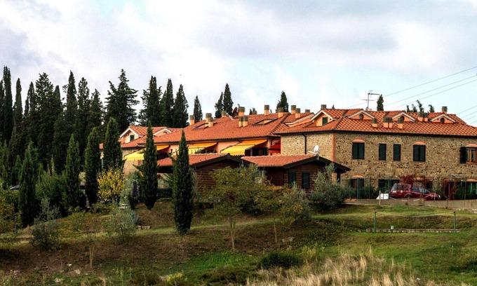 Sughera Apartment | Cosy apartment with A/C, pool, WIFI, TV, veranda and panoramic view, close to San Gimignano