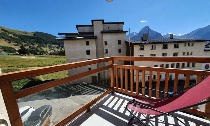 Les Deux Alpes Apartment | Cosy apt 4/6 ppl with balcony, near the ski runs