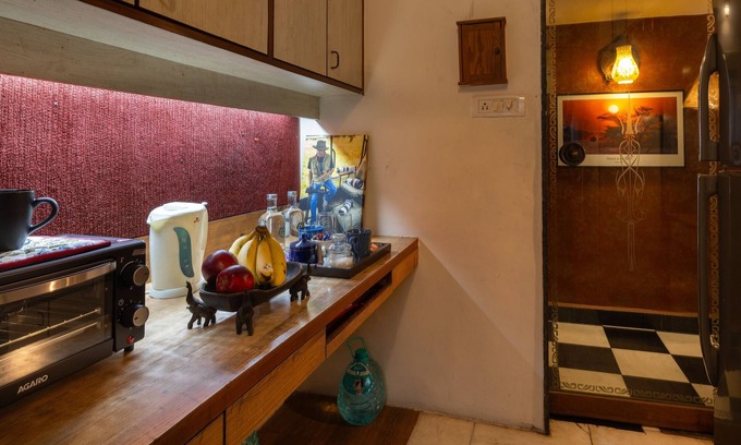 Andheri West Apartment | Cosy, Artistic, quiet apartment in a fantastic location. Large desk for work.