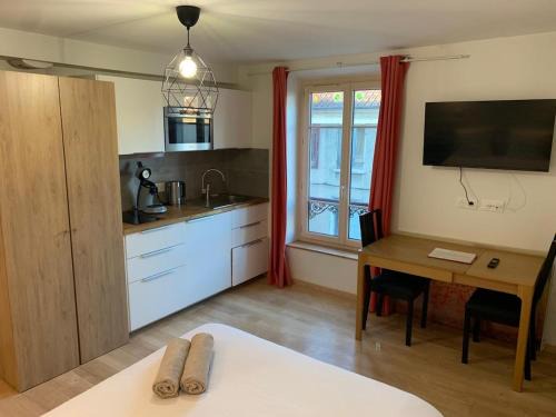Corbeil-Essonnes Apartment | Cosy Corbeil Studio RerD 700m N7