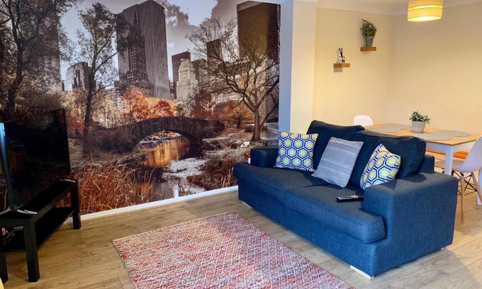 Kettering House | Cosy Corner House