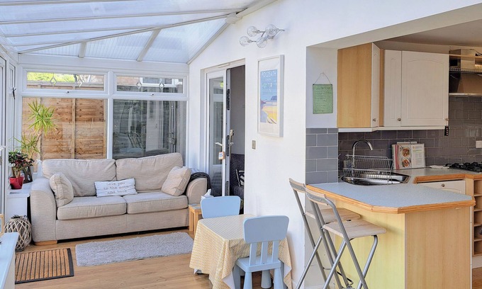 Cheltenham Cottage | Cosy Cotswolds House