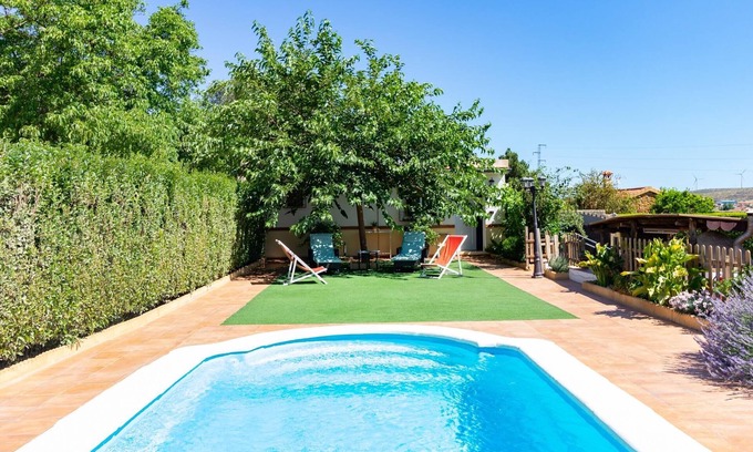 Durcal Other | Cosy cottage with pool, garden and wifi