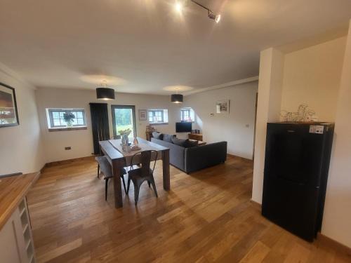 Honiton House | Cosy cottage with private hot tub in east devon
