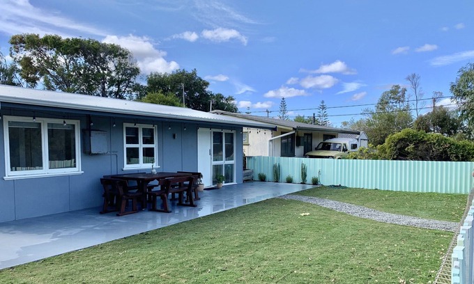Jurien Bay House | Cosy Fishermans Cottage PET FRIENDLY