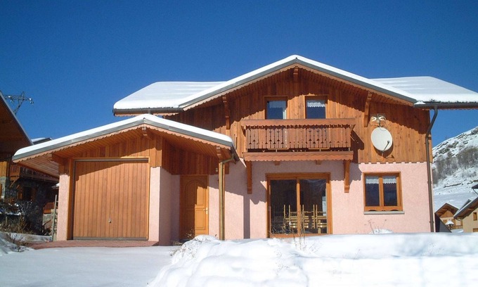 Le Bettaix Ski Chalet | Cosy Chalet Snow Valley - 200 m from the skilift
