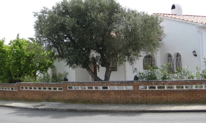 Miami Platja House | Cosy holiday home for the whole family, swimming fun included