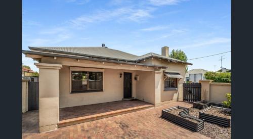 Mount Gambier Apartment | Cosy Lodge Mount Gambier close to shopping, eating
