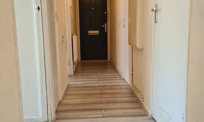 Notting Dale Apartment | Cosy London Apartment in Waynflete Square
