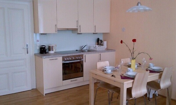 Landstrasse Apartment | Cosy&quiet Apartment in central Vienna, 41m², all inclusive, max. 4 persons,