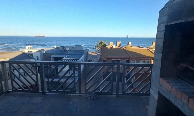 Rand Rifles Apartment | Cosy sea-view apartment on a quiet and safe neighborhood