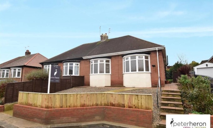 Sunderland House | Cosy & spacious bungalow near to coast