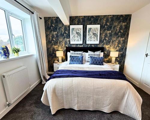 Edwinstowe House | Cosy Staff, Large 6-bedroom Detached house