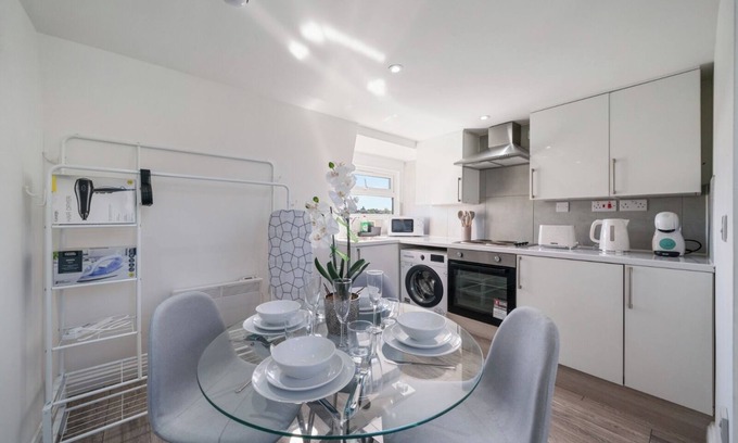 Tooting Apartment | Cosy Stay – The Perfect London Base, with Easy Tube to Top Attractions.