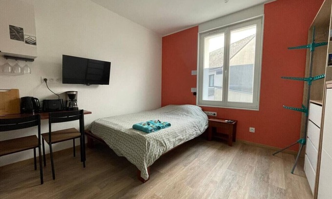 Saint-Pierre-des-Corps Apartment | Cosy studio renovated in 2023 Garage