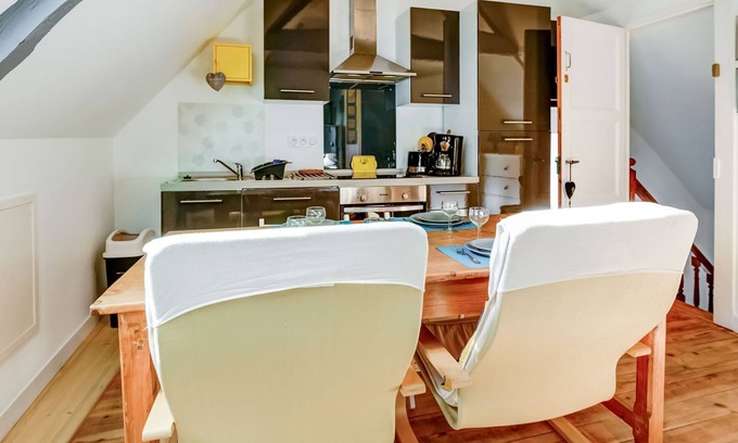 Isigny-sur-Mer Apartment | Cosy studio in Isigny-sur-Mer with a terrace