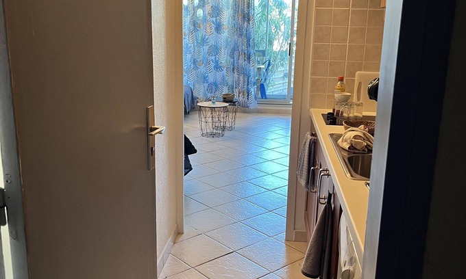 Le Grau-Du-Roi Apartment | Cosy studio with garden