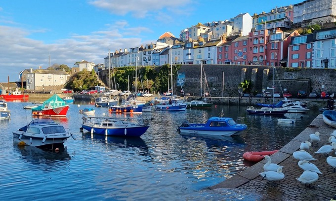 Brixham Cottage | Cosy, Traditional & Close to Everything