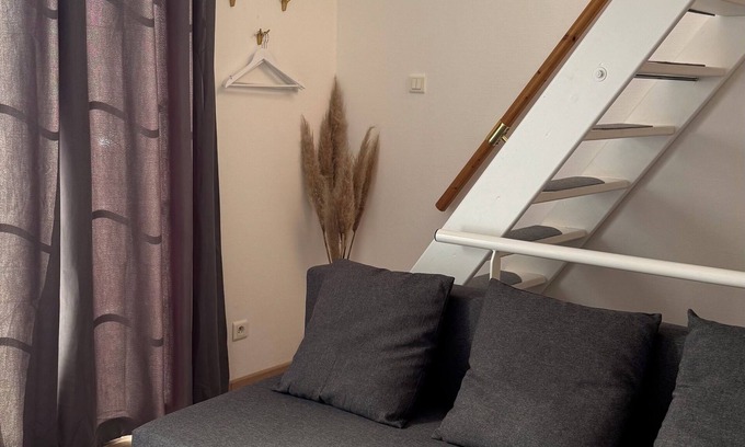 Sainte-Croix-en-Plaine Apartment | Cosy triplex