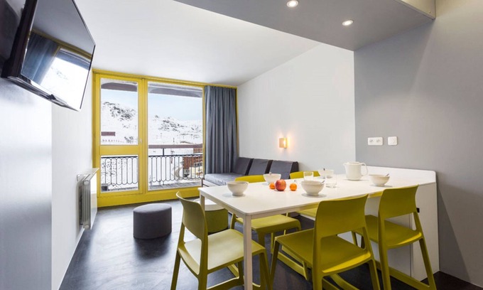 Arc-1950 Apartment | Cosy with balcony & Near the Slopes 644