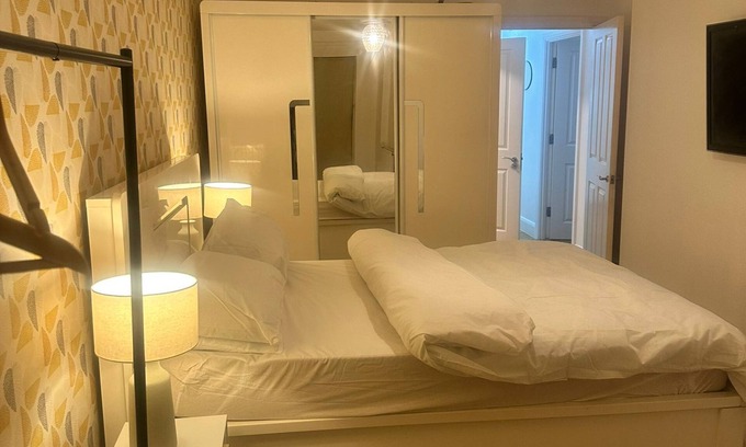 Canning Town South Apartment | Cosy1-bed Apartment in London Near Excel London