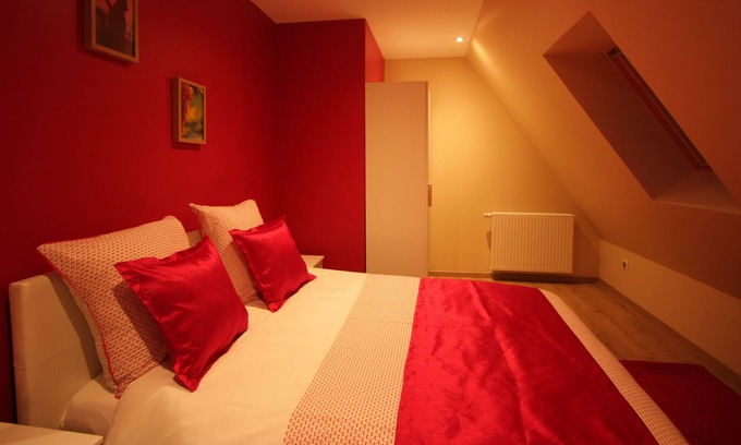 Scharrachbergheim-Irmstett Apartment | Cottage Annex 4/5 people with spa bath on the Alsace Wine Route